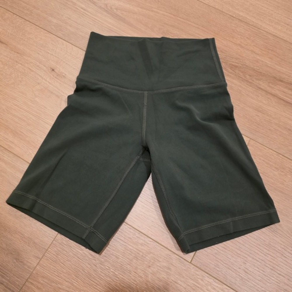 Aritzia TNA Bike Shorts Women's 2XS Green High Waist Gym Activewear Athleisure
